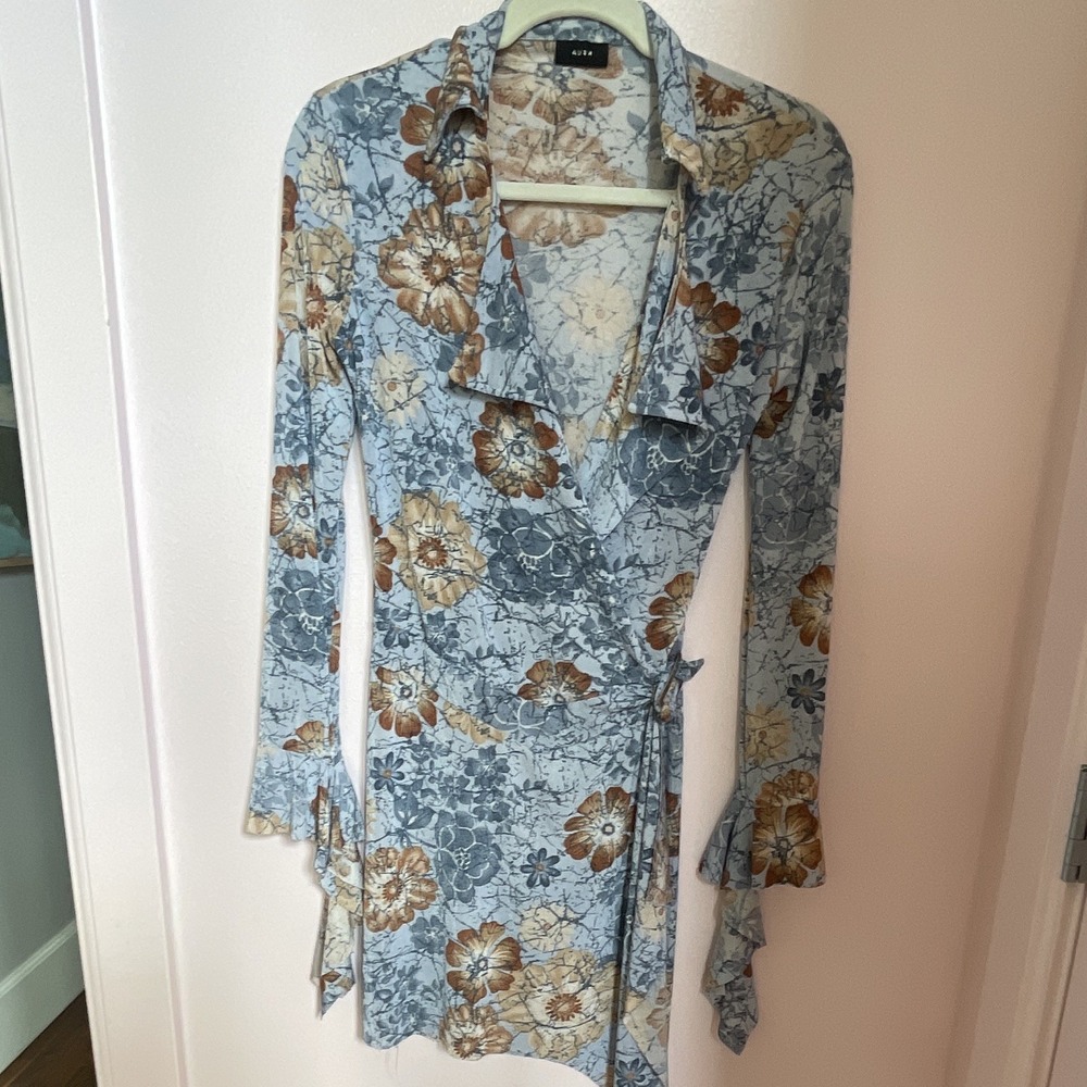 AURA Blue Floral Wrap Dress S Collared Ruffle Lightweight Long Sleeve Tie